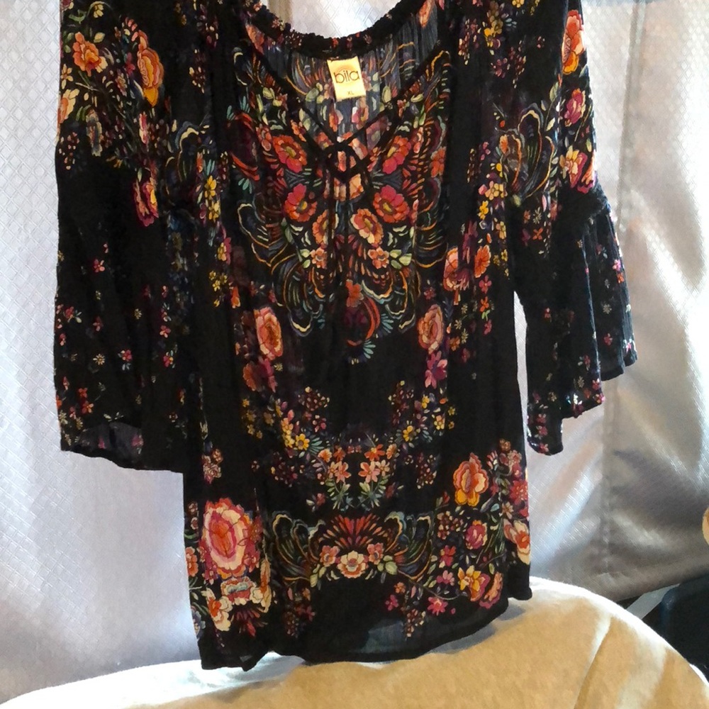 Great shirt filled with color